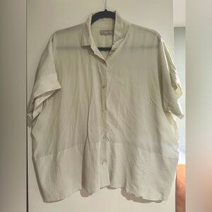 Everlane Silk Short-Sleeve Button Down Shirt